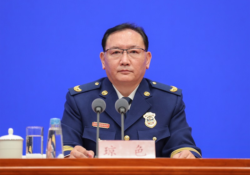 黑种大阴茎男和日韩小女人全裸体大胆带淫声作爱片应急部党组成员、消防救援局局长琼色出席新闻发布会